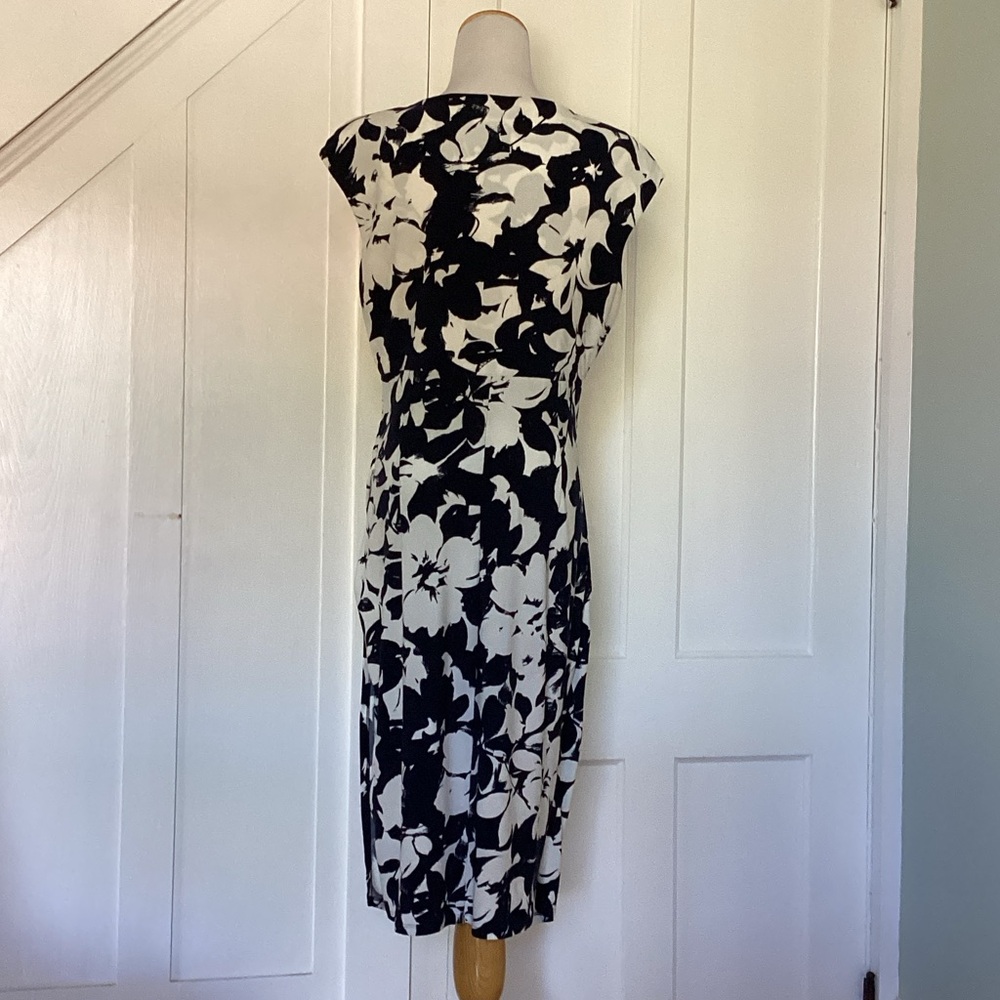 Lauren Ralph Lauren Black and White elegant with shoulder padding - Picture 2 of 5